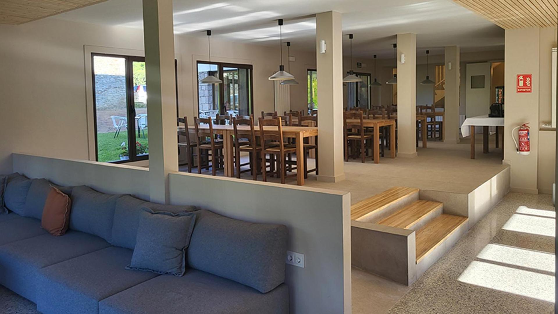 Aran Hostel