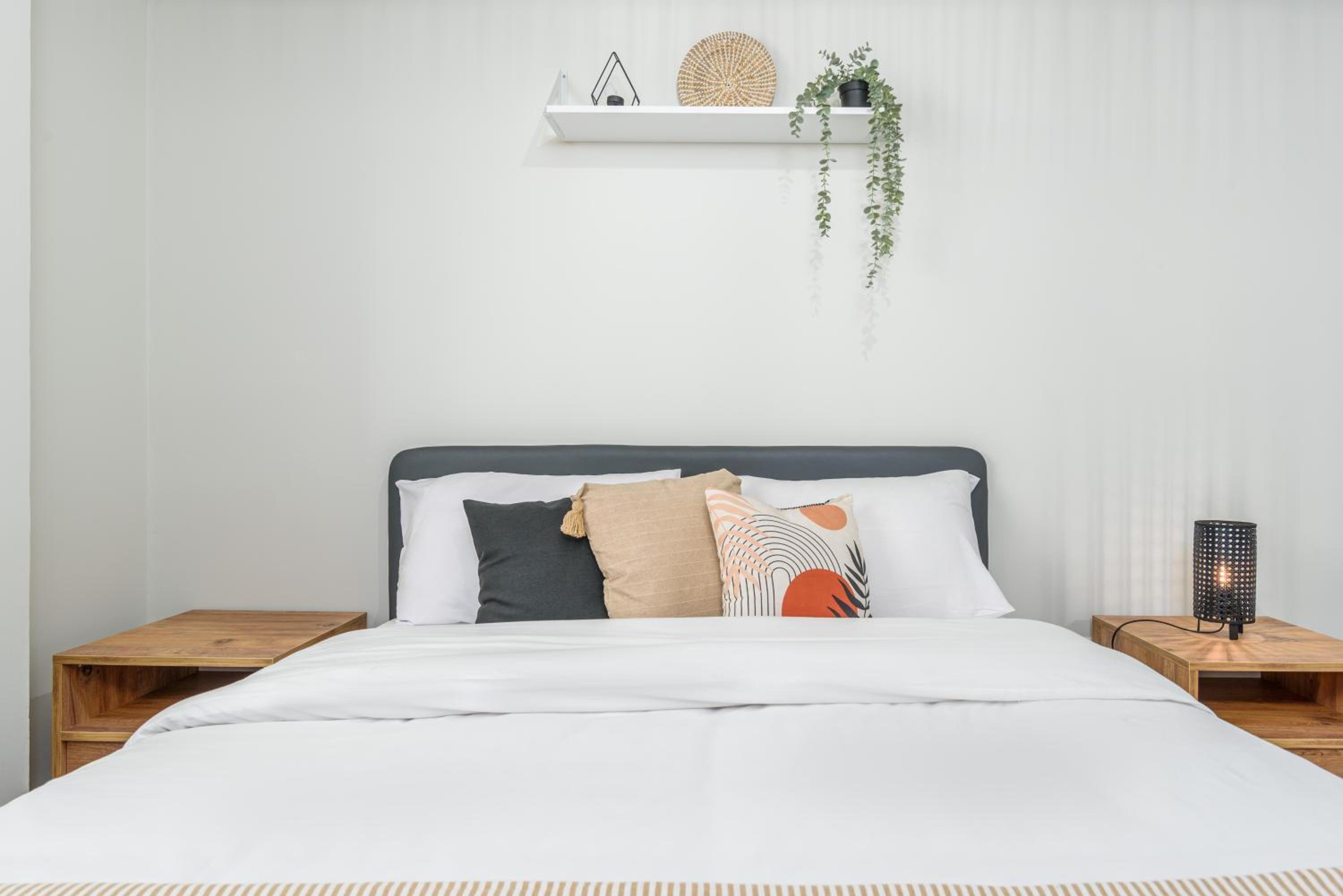 Amore 2-BR Apt By Finikoudes