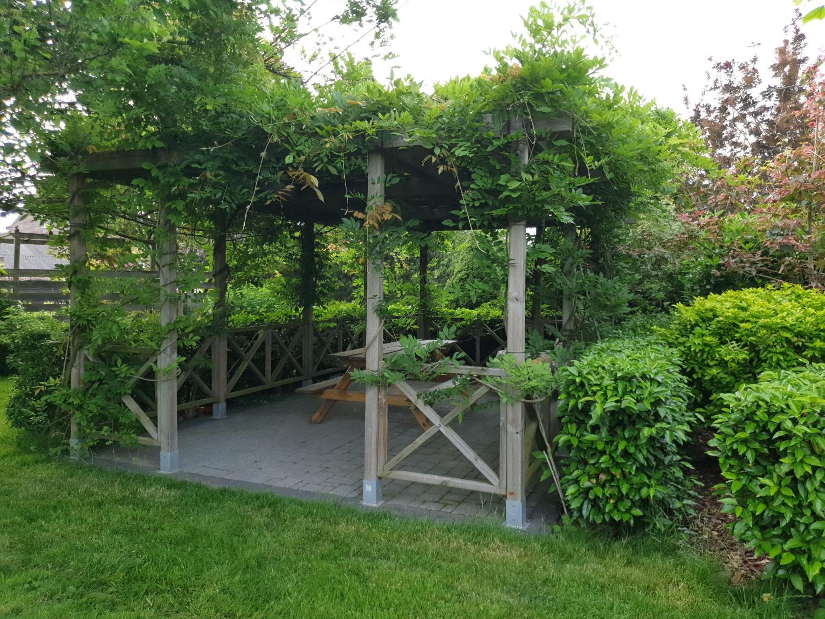 B&B Secret Garden Adults only