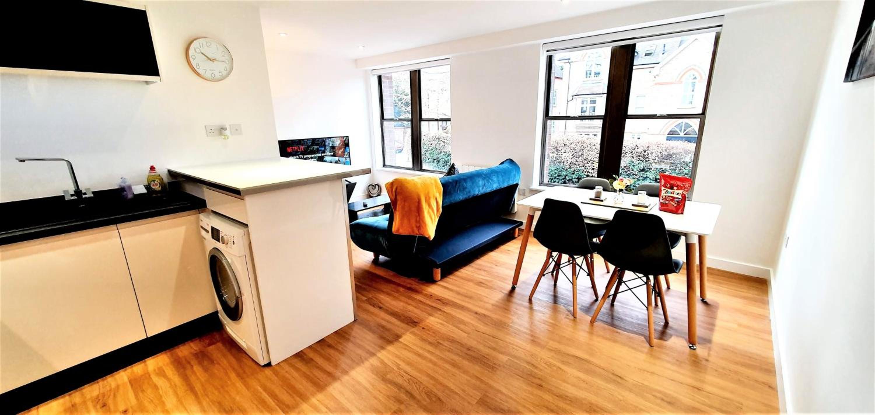 Cliftonville Heights - 2 bed Home away from Home view 2