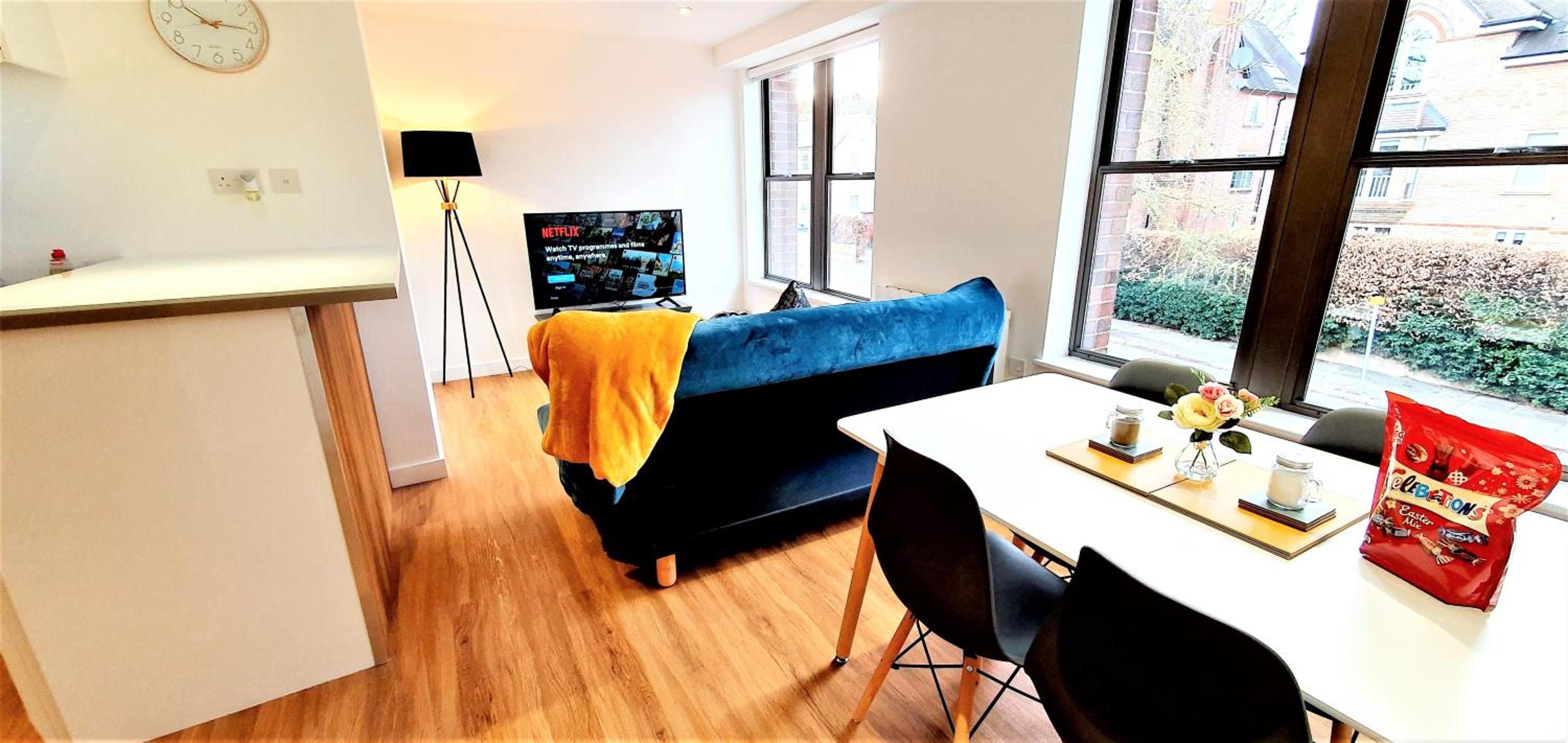 Cliftonville Heights - 2 bed Home away from Home view 5
