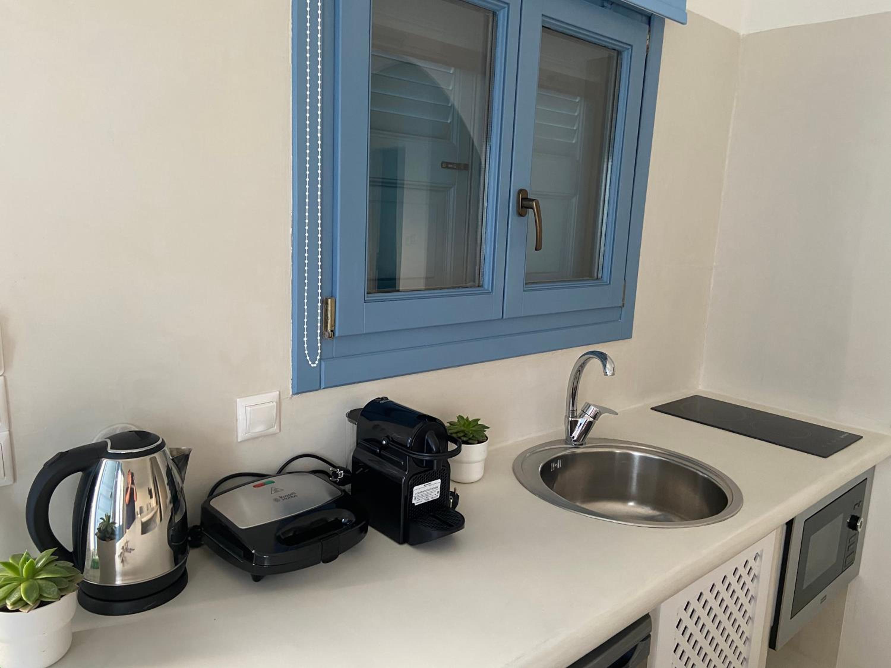 ENA suites Santorini
