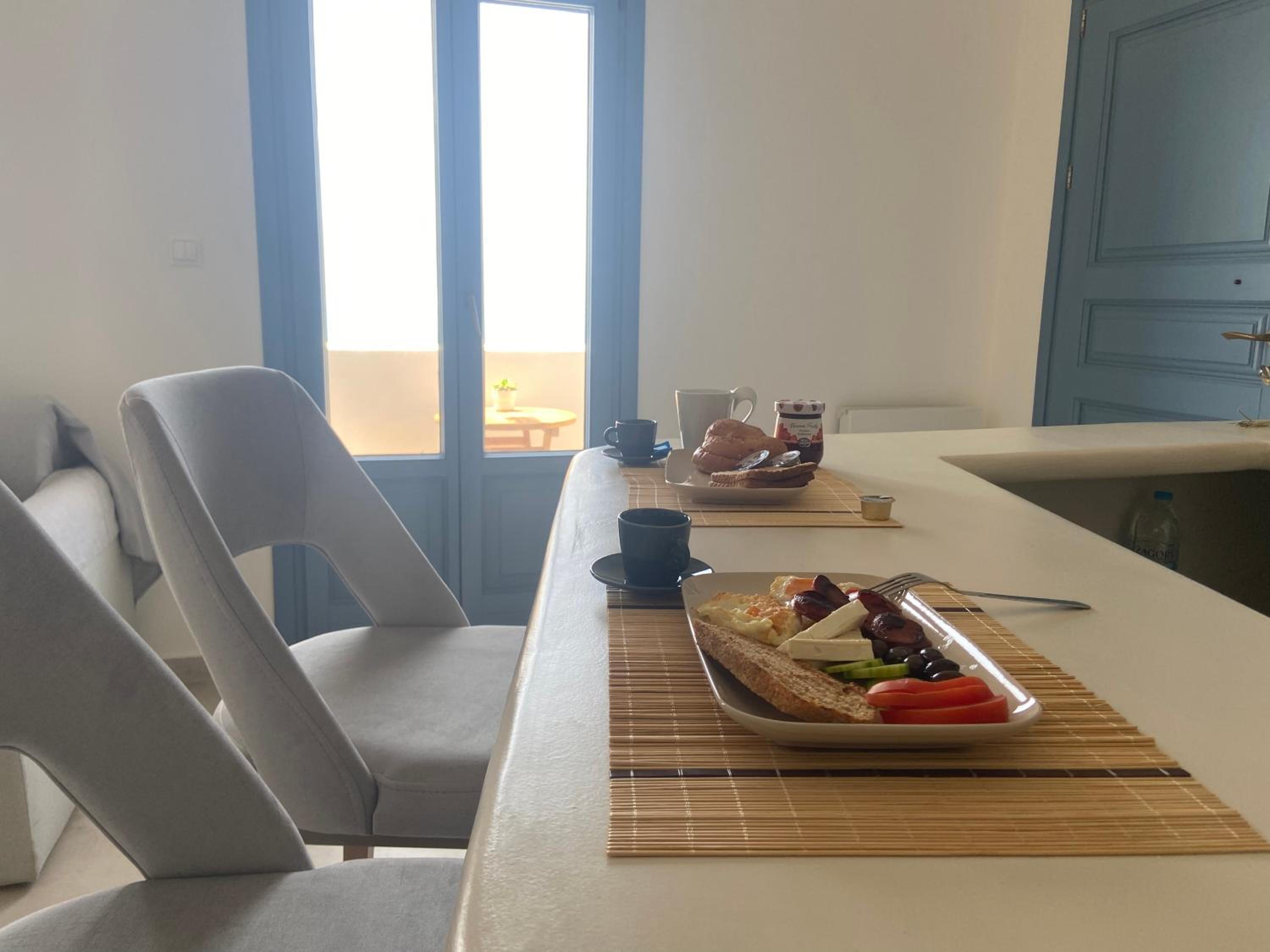 ENA suites Santorini