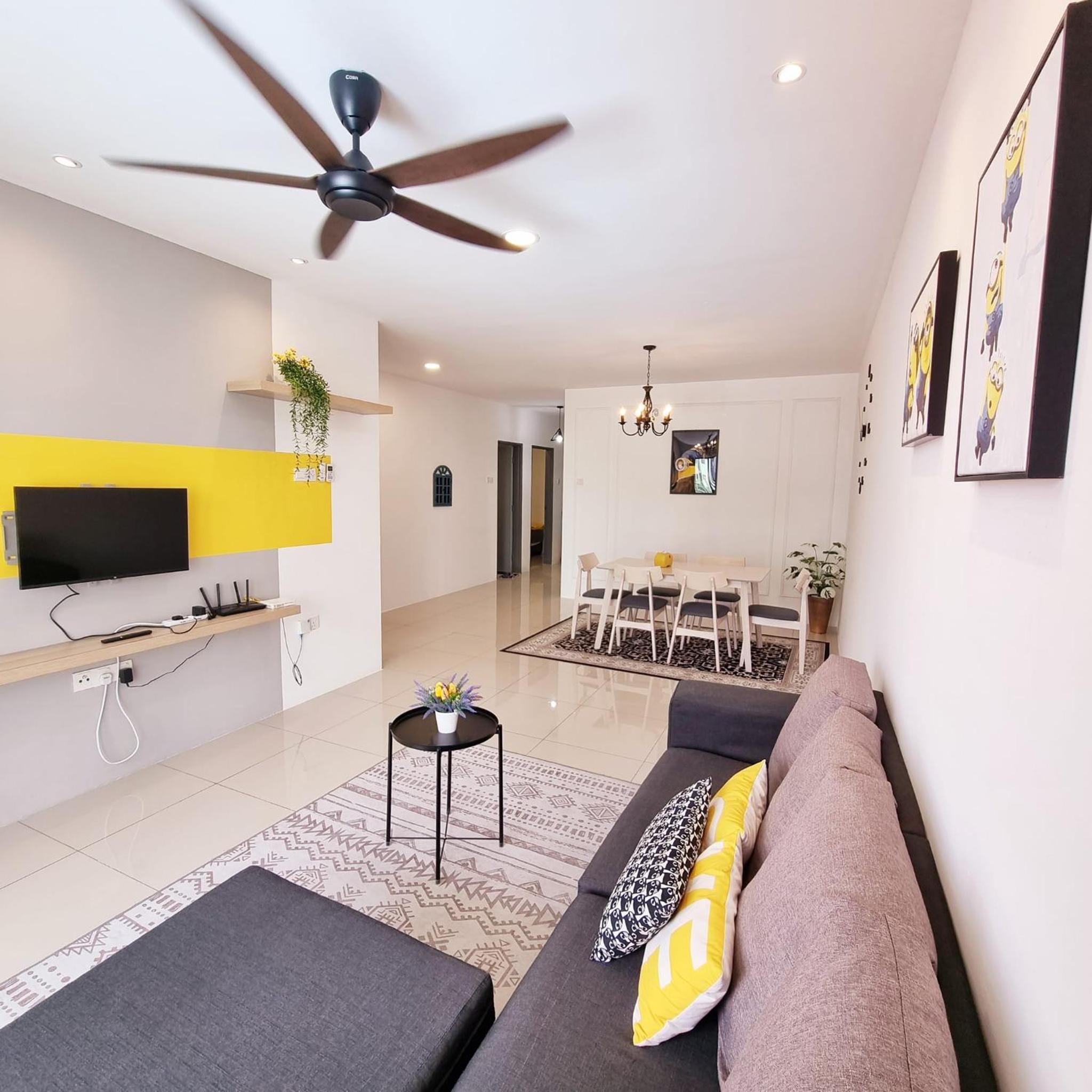 B3 Superb PoolView Manhattan Waterpark Homestay Ipoh4-8Pax NETFLIX photo 6