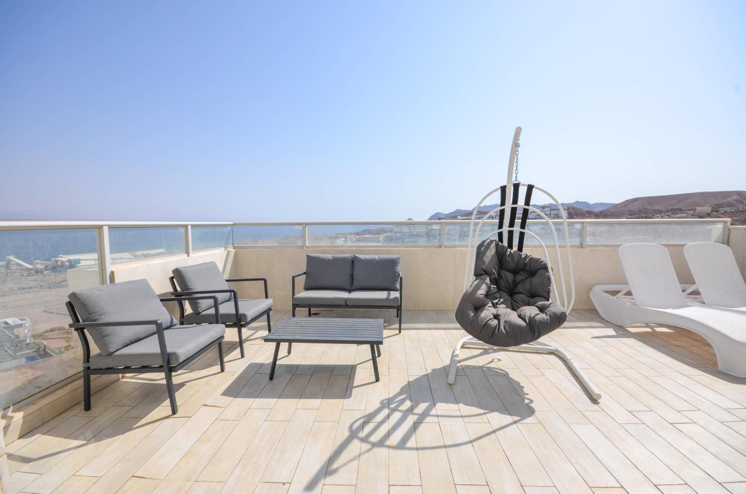 YalaRent Mountainside Penthouses with Private Pool
