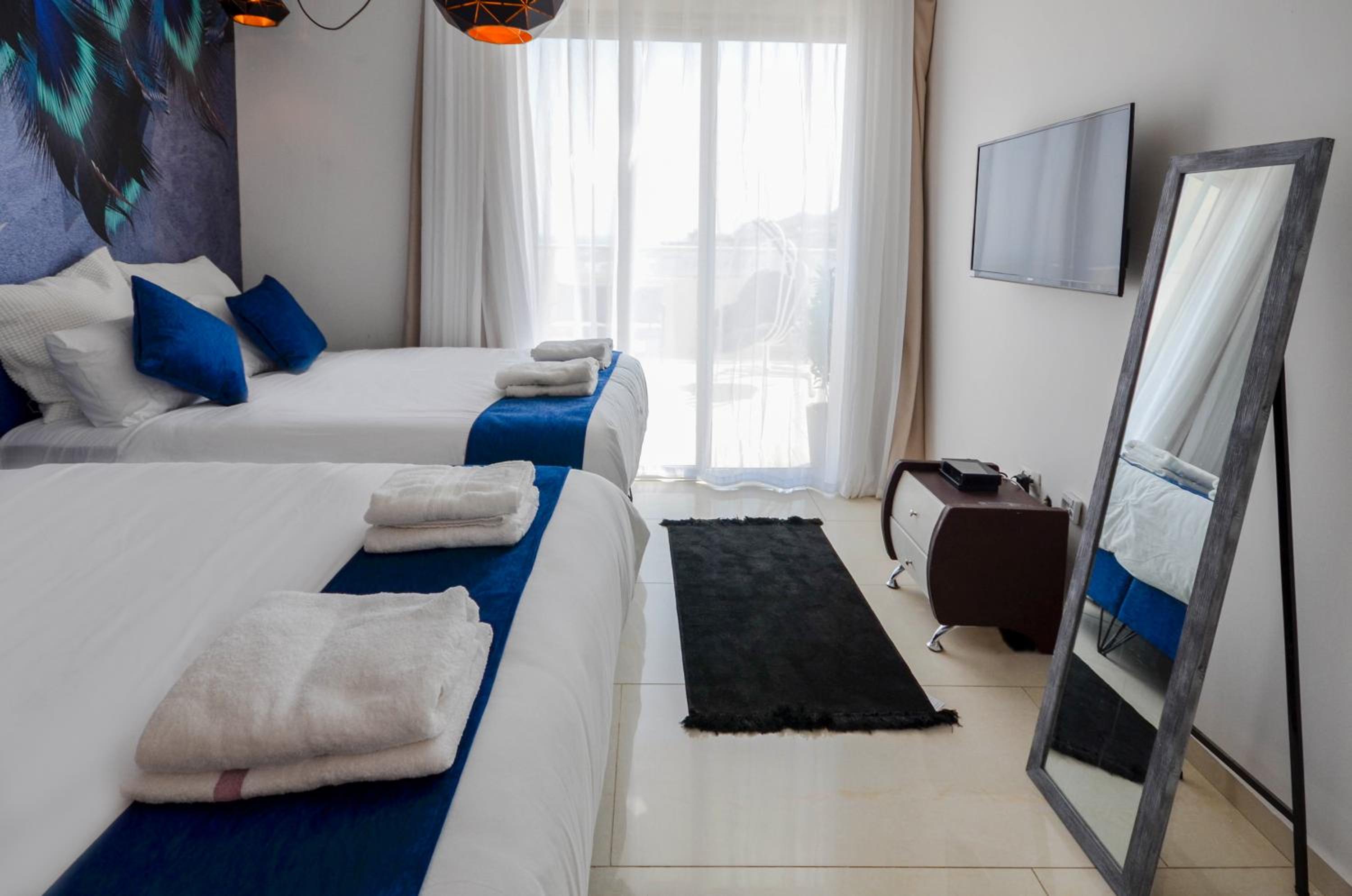 YalaRent Mountainside Penthouses with Private Pool