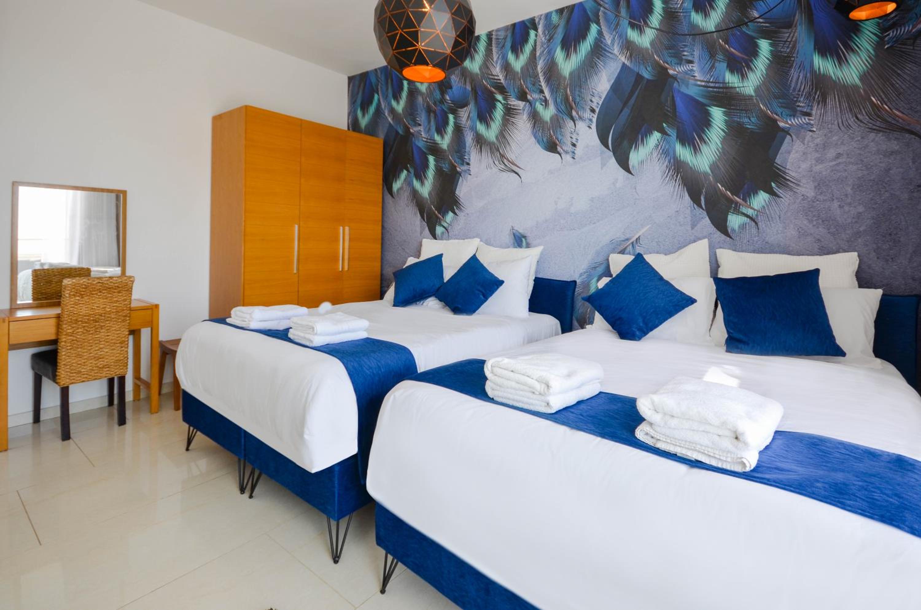 YalaRent Mountainside Penthouses with Private Pool