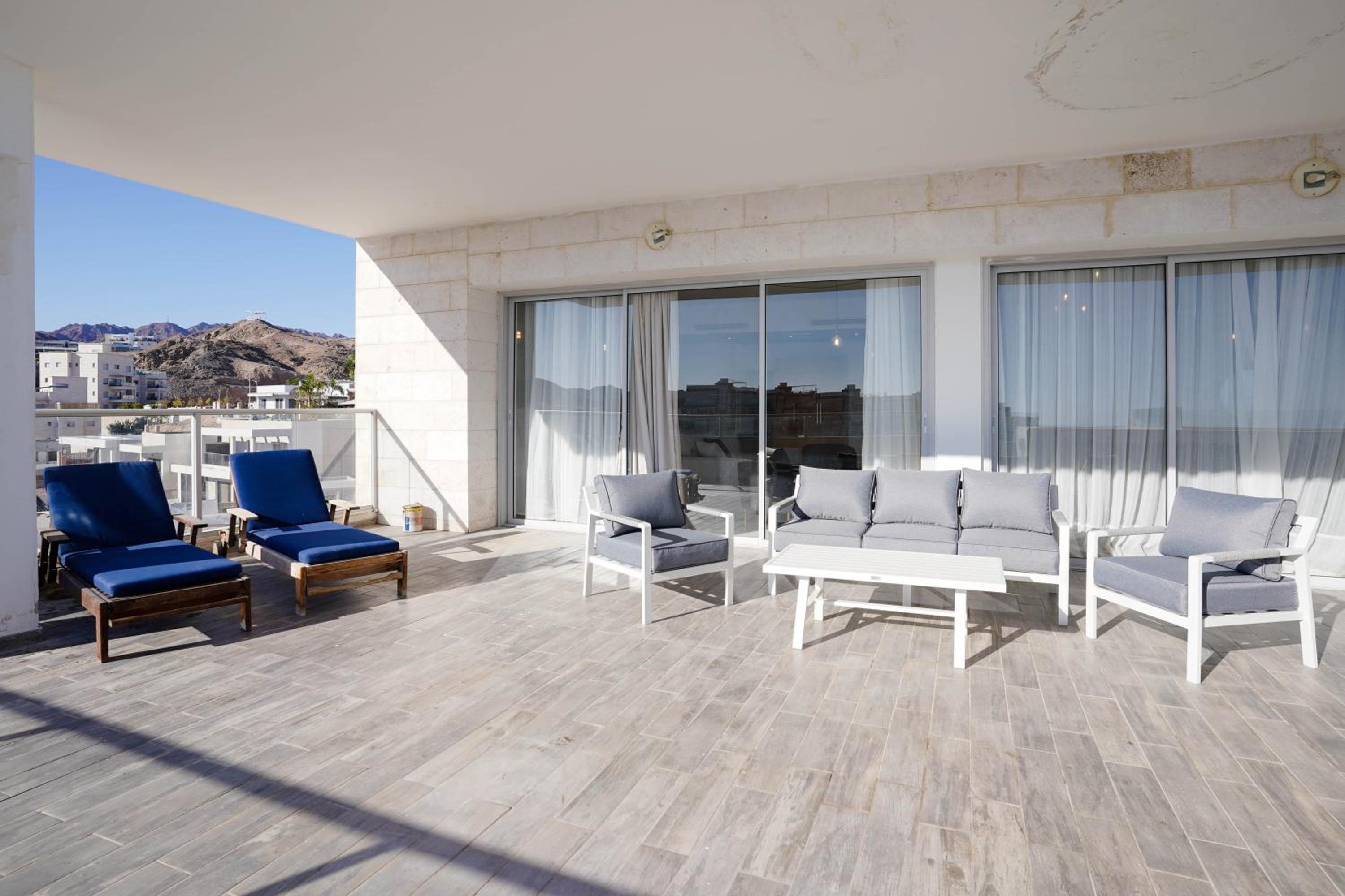 YalaRent Mountainside Penthouses with Private Pool