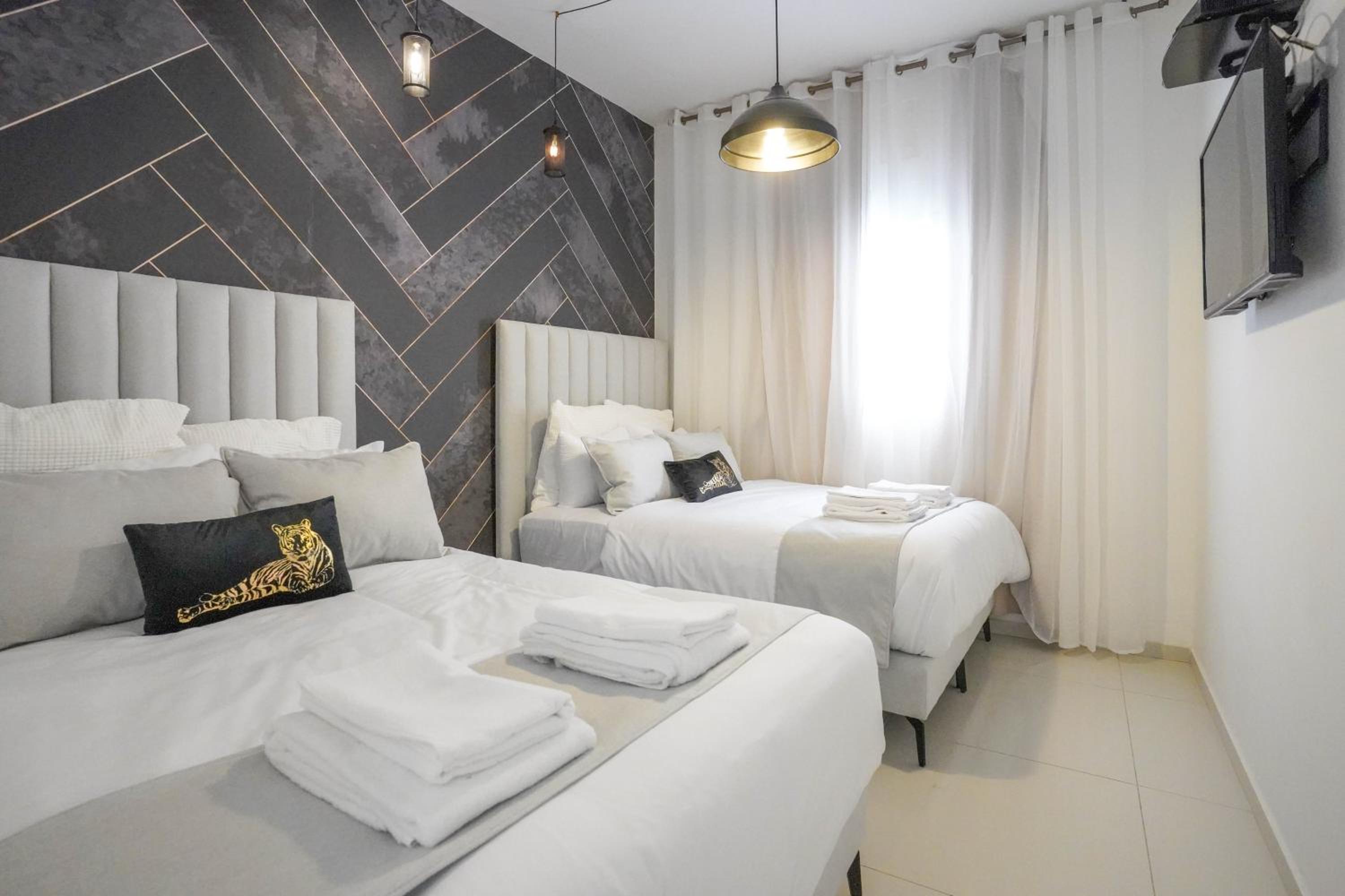 YalaRent Mountainside Penthouses with Private Pool