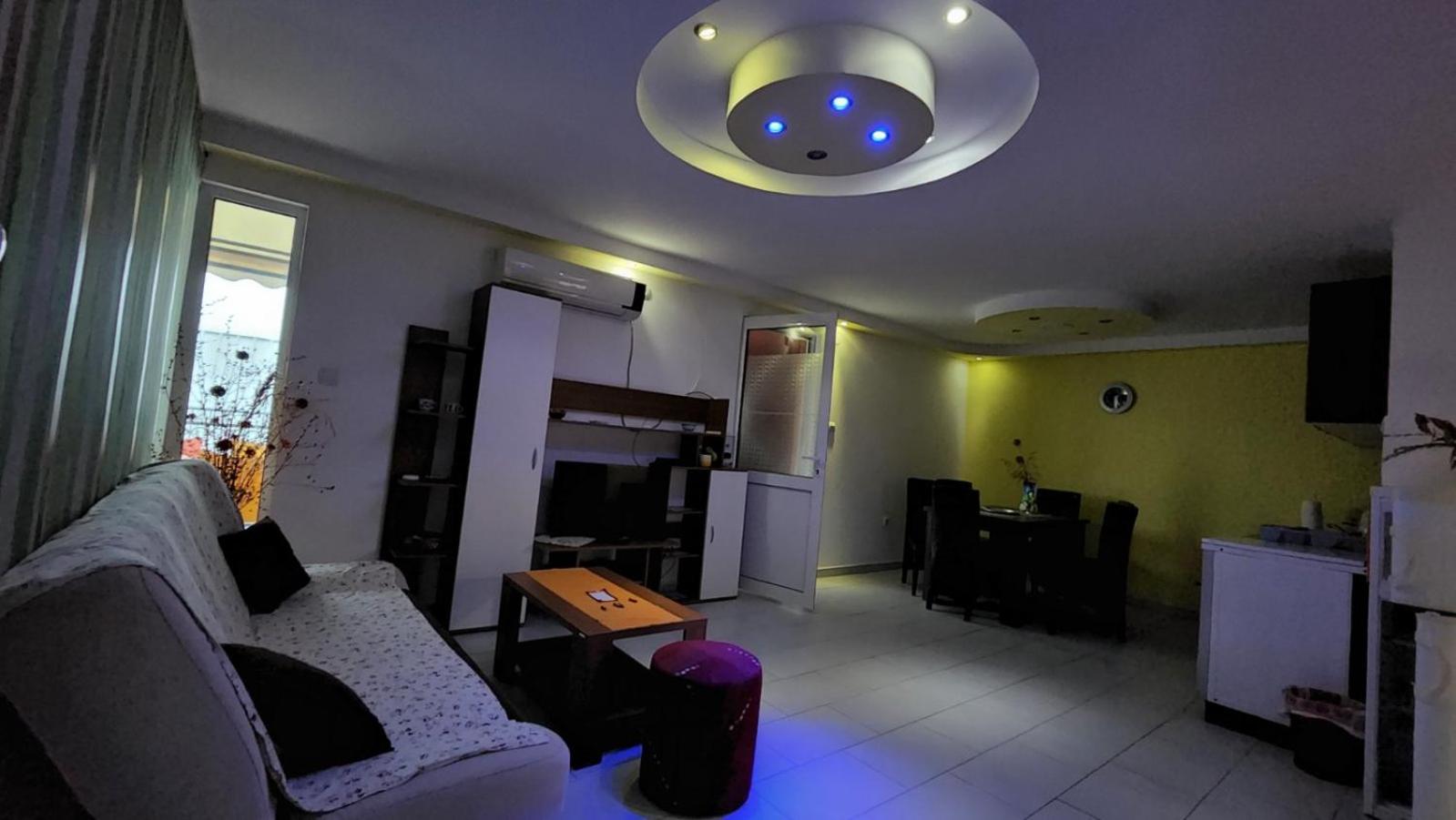 apartments Maca