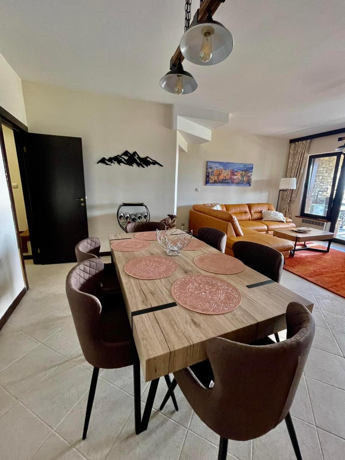 Pirin Golf Lake House