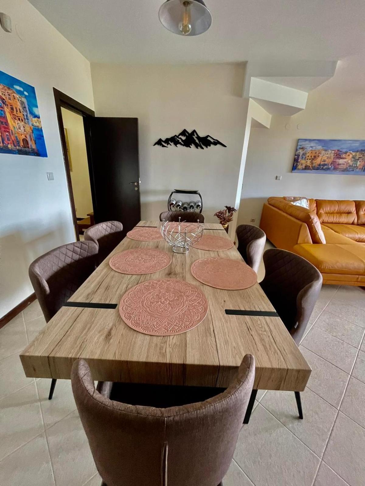 Pirin Golf Lake House