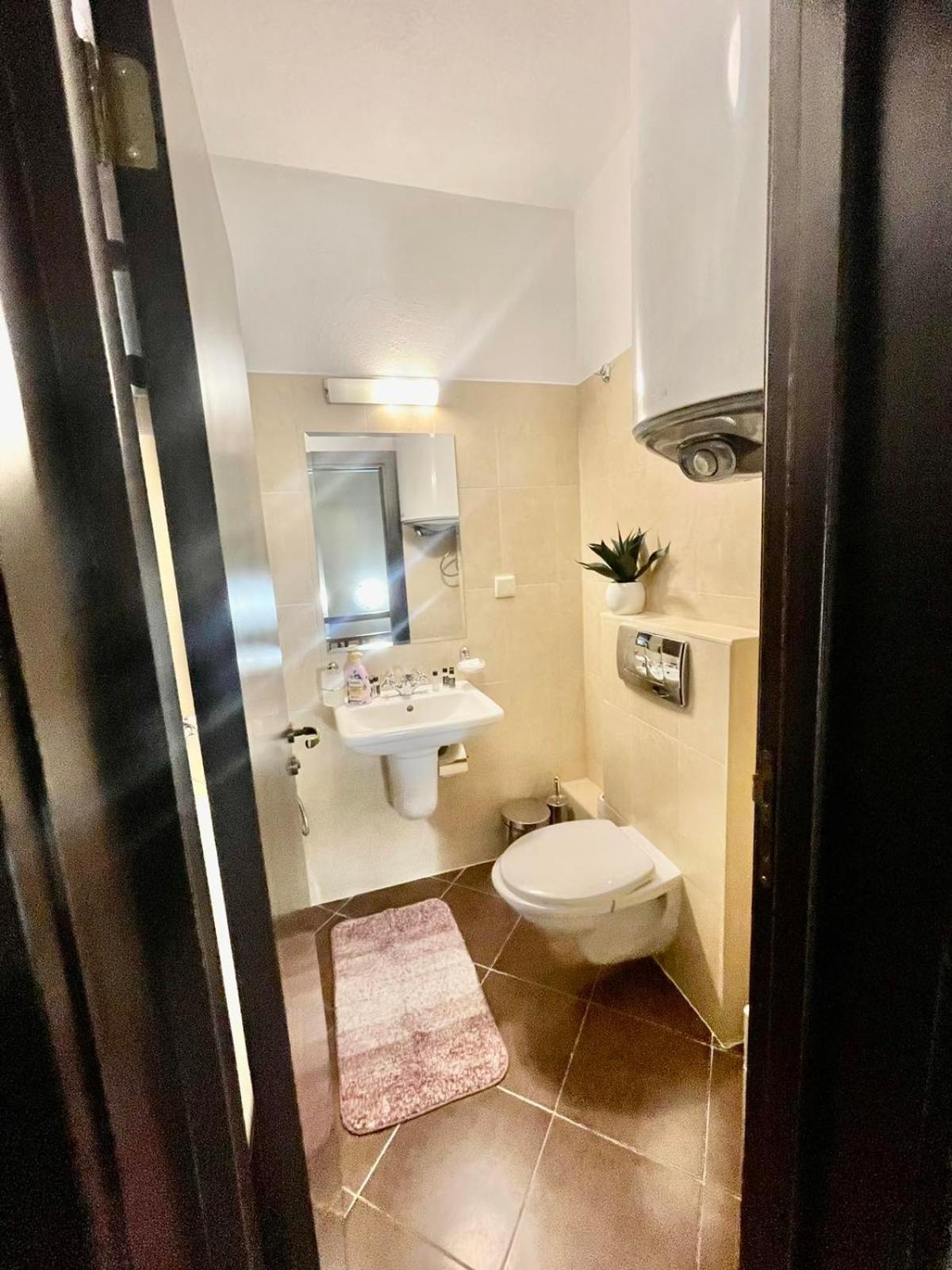 Pirin Golf Lake House