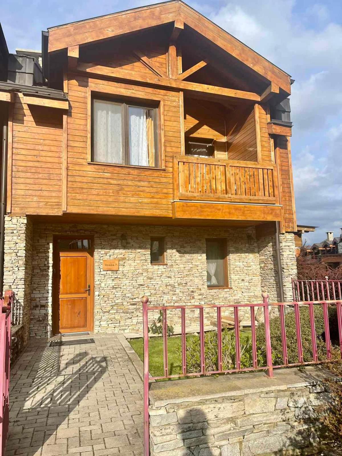 Pirin Golf Lake House