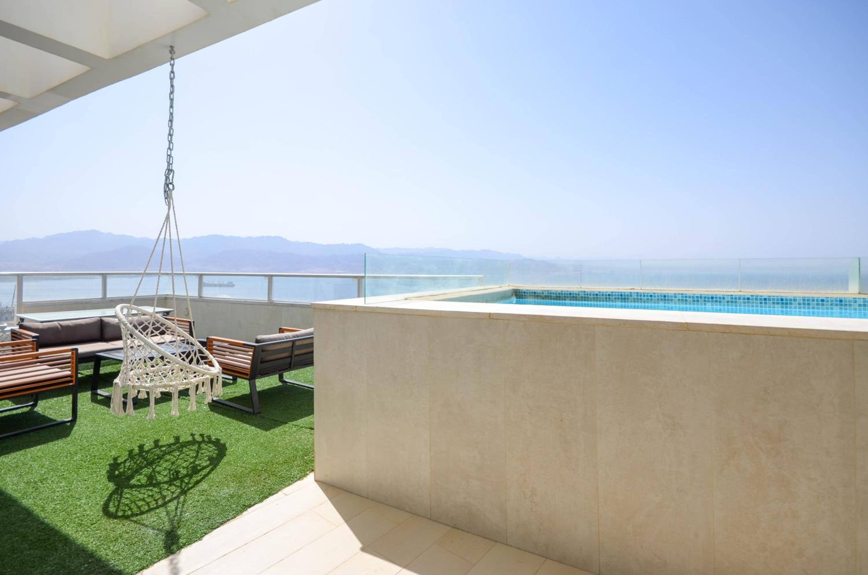 YalaRent Mountainside Penthouses with Private Pool