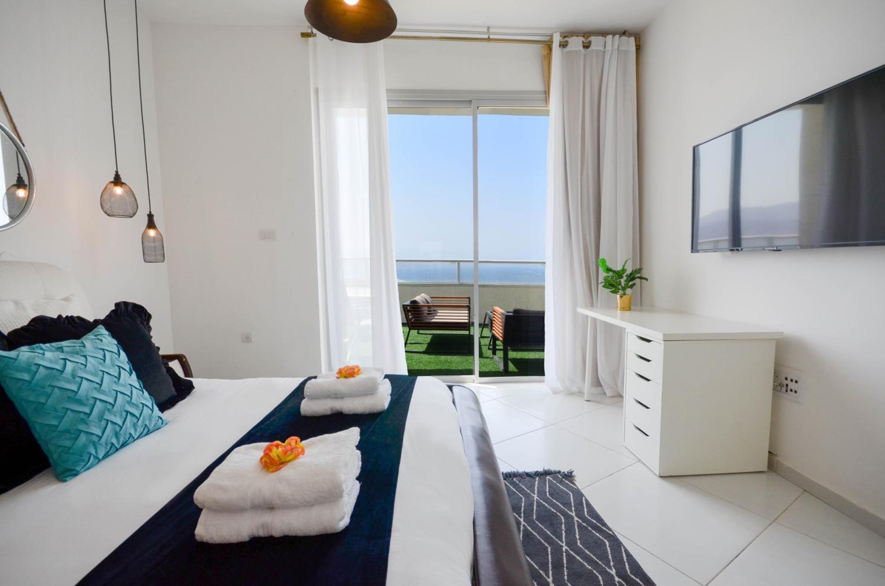 YalaRent Mountainside Penthouses with Private Pool