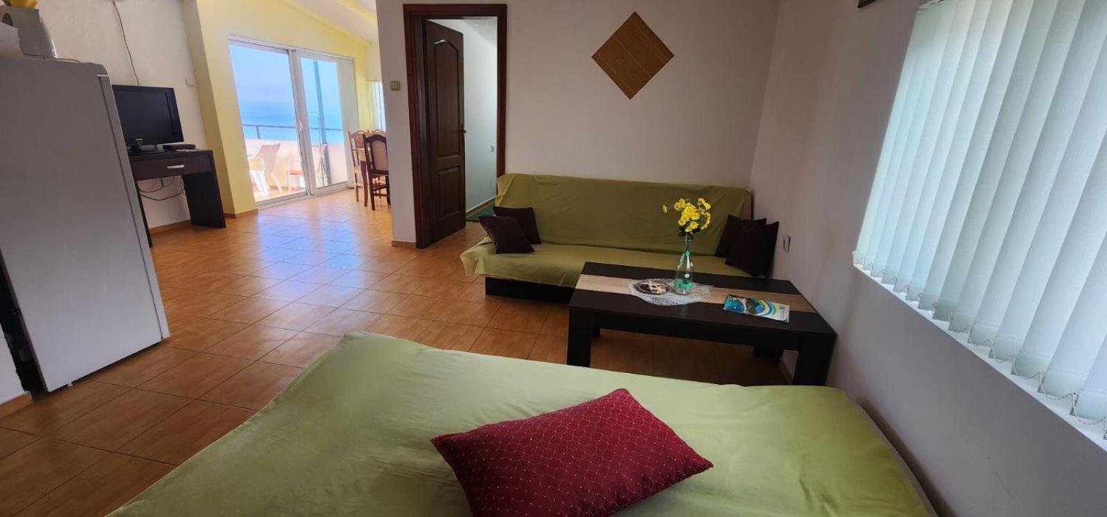 apartments Maca