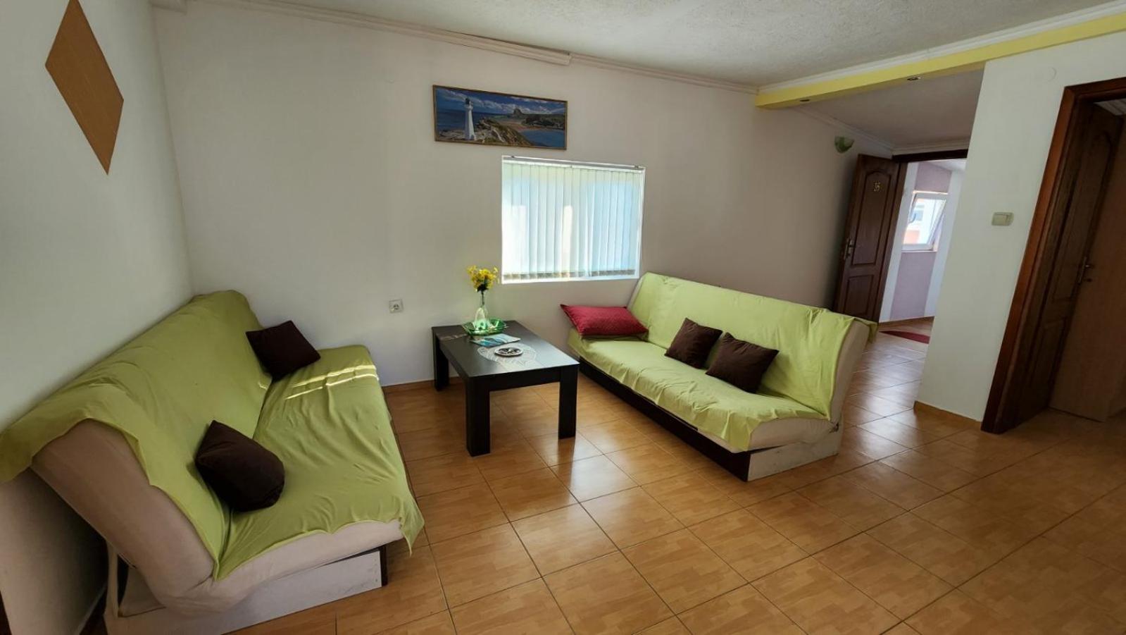 apartments Maca