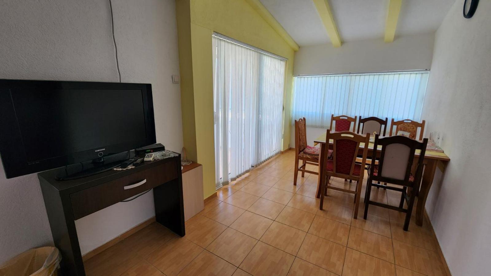 apartments Maca