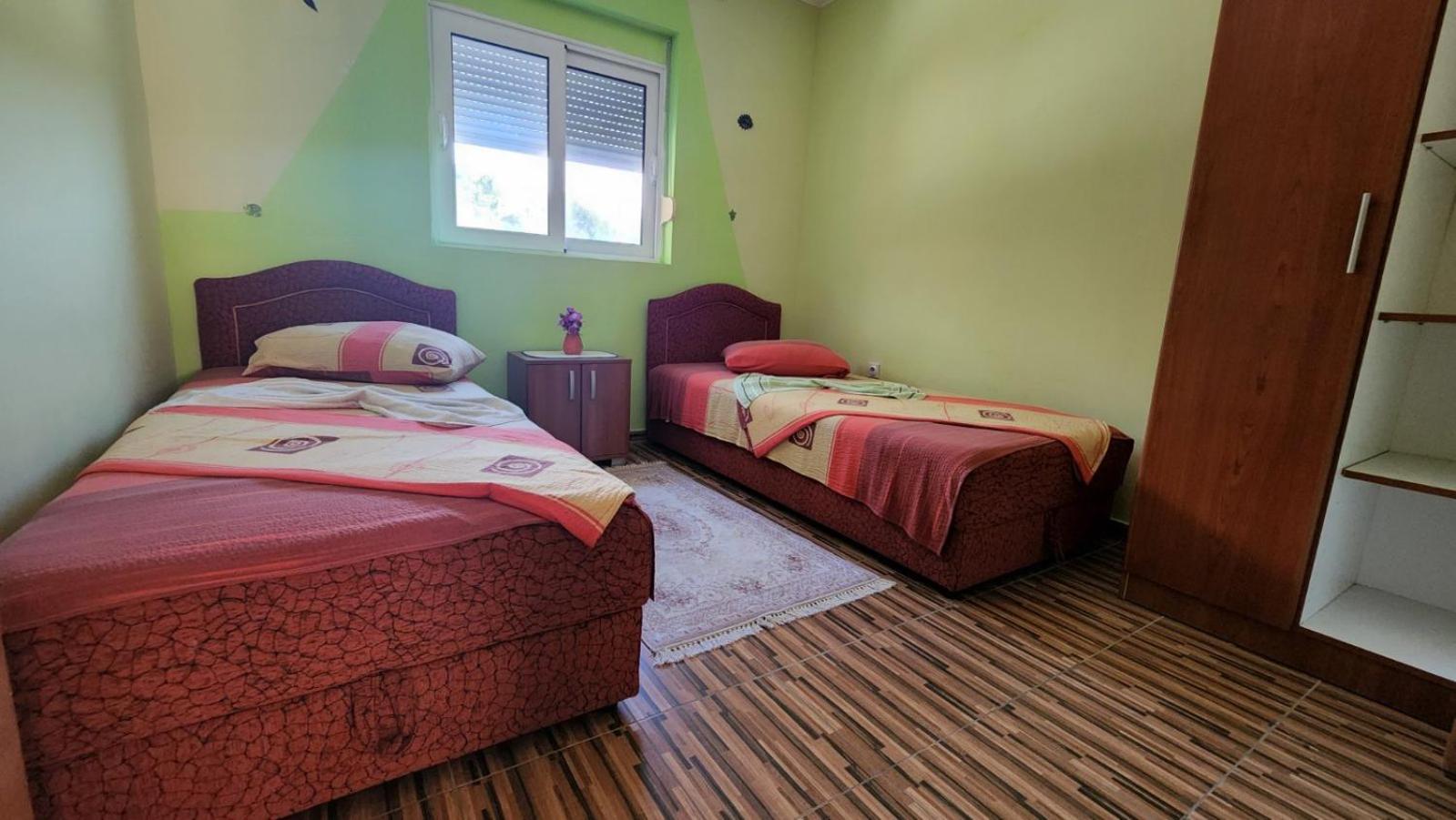 apartments Maca