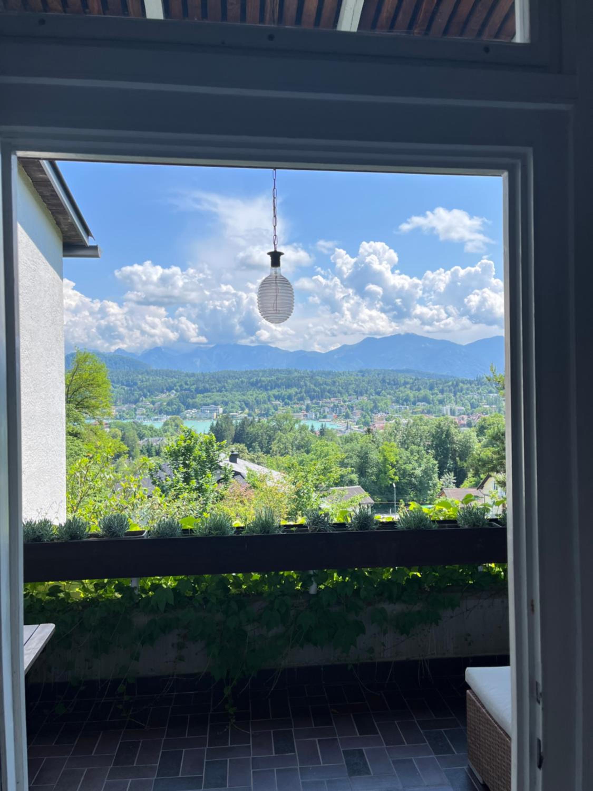 Ferienwohnung mit traumhaftem Seeblick