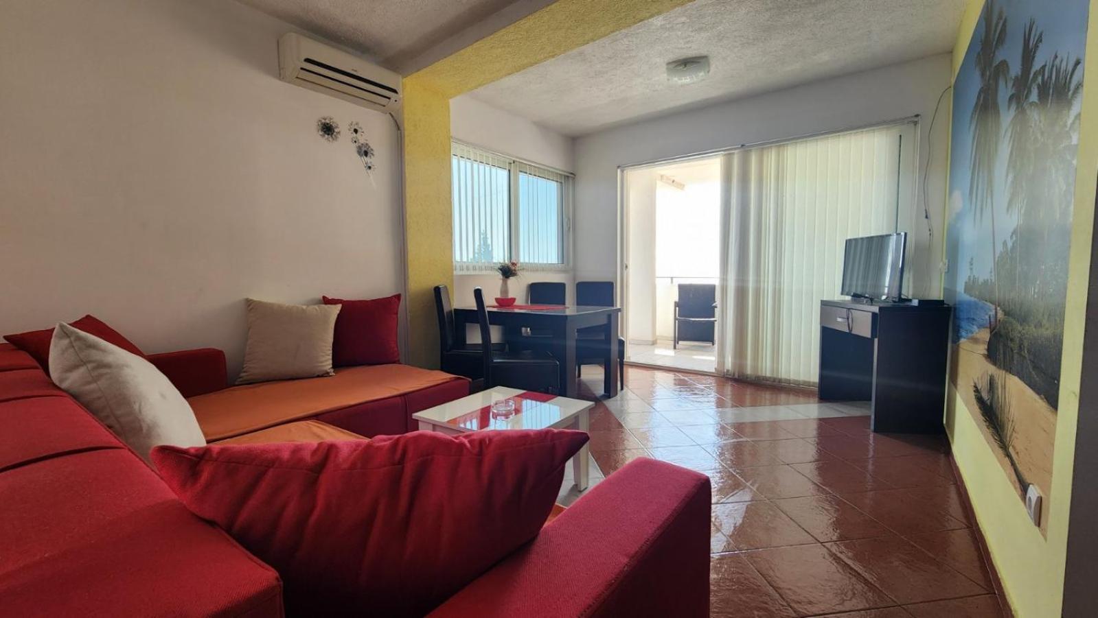 apartments Maca