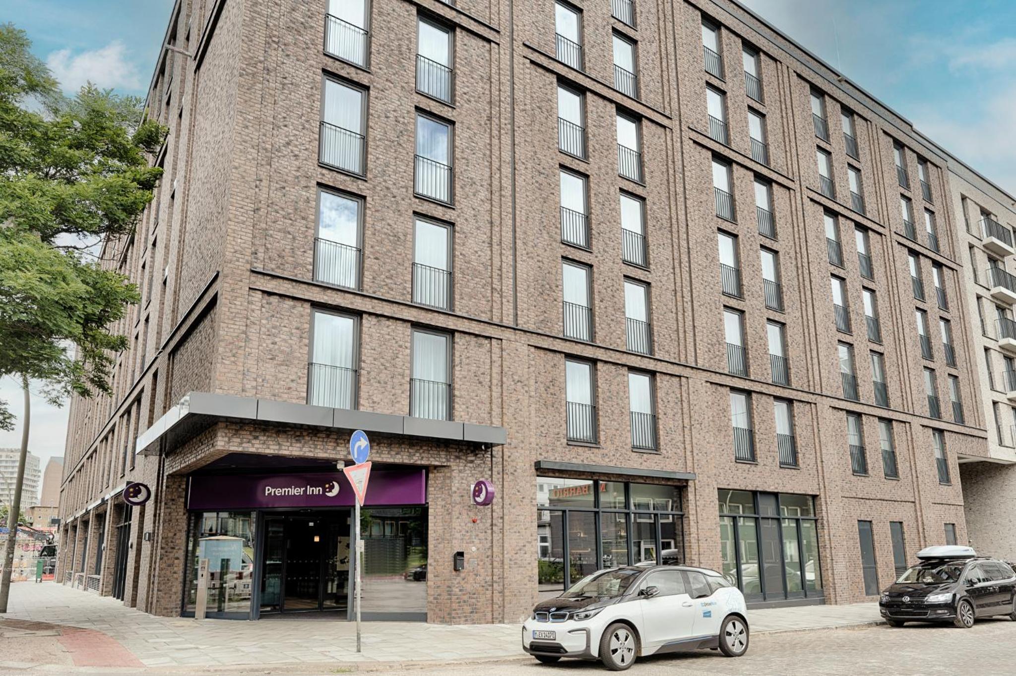Premier Inn Hamburg City Klostertor - main view