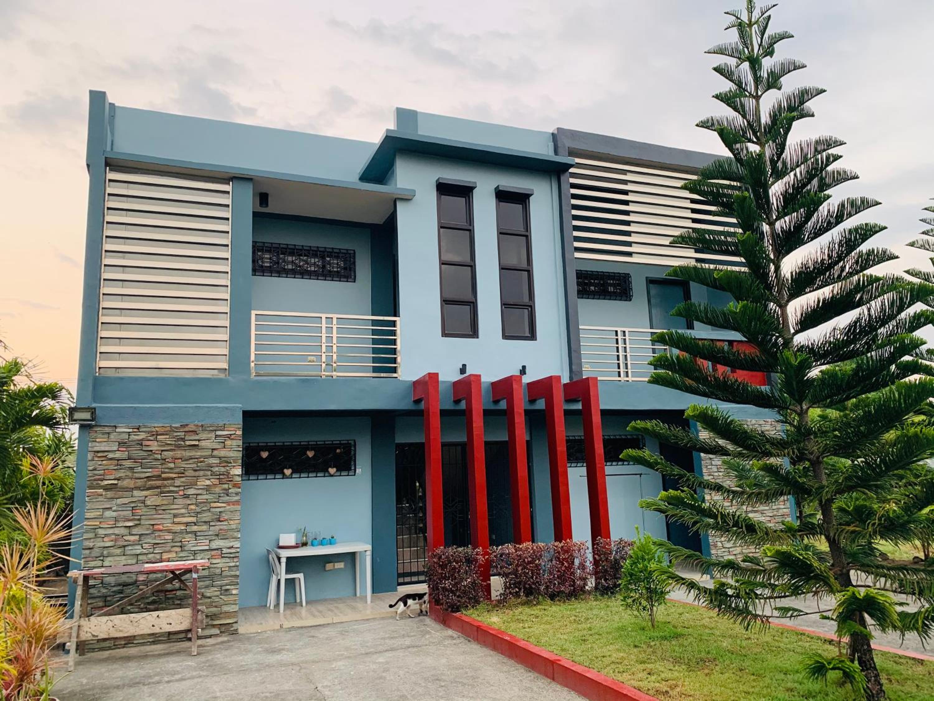 Dollosa Compound