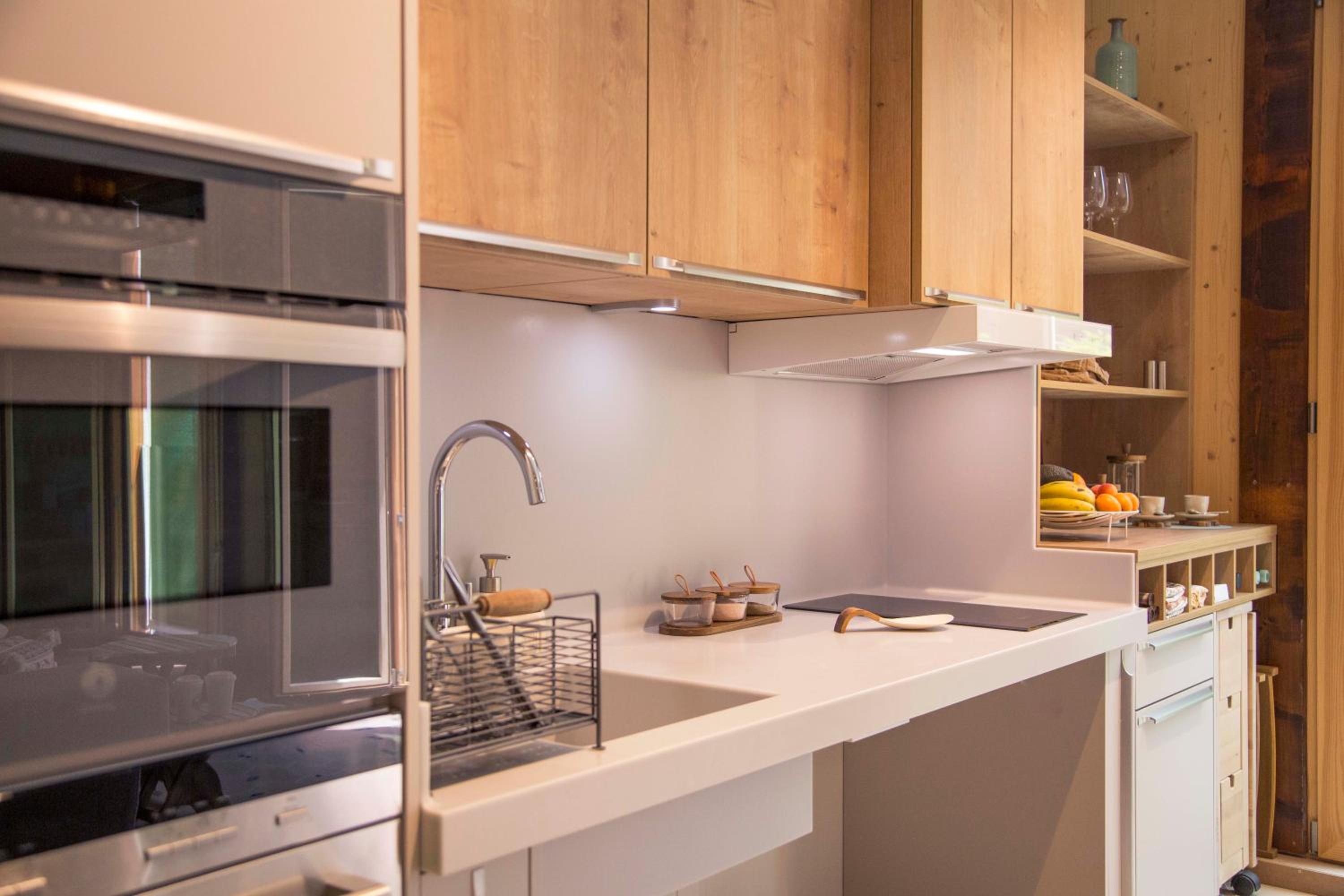 The Wooden House VV