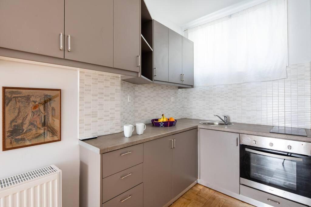 Newly renovated, quiet & central apartment in Kolonaki