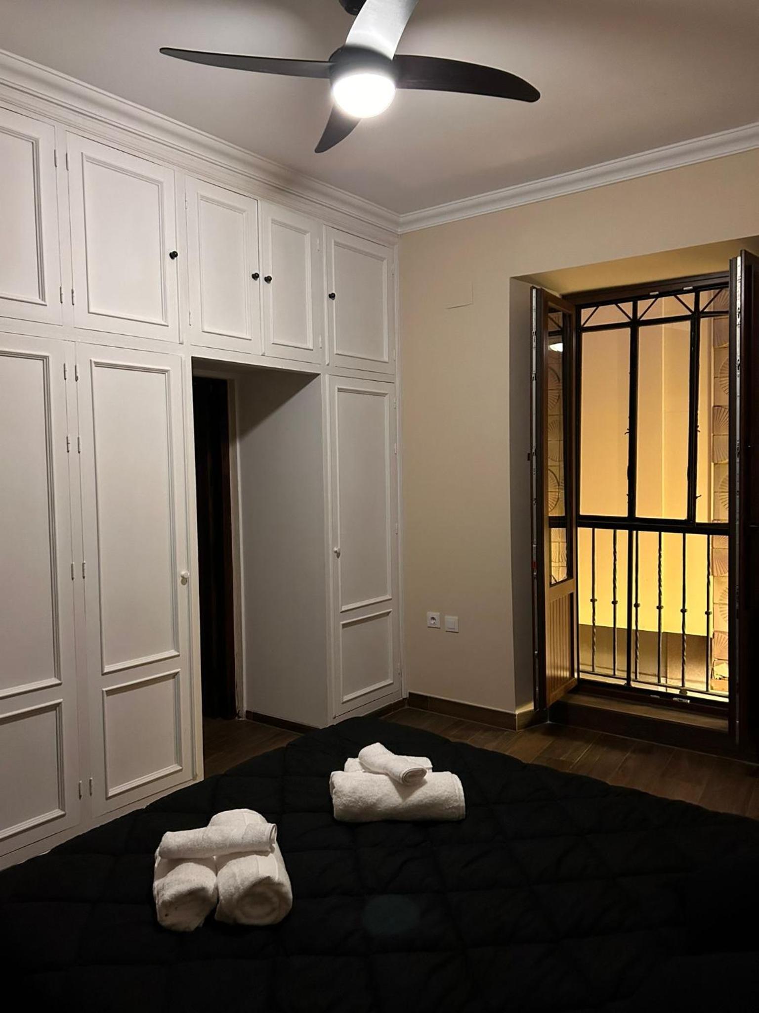 Moratin n3 apartamento 150m2 en el centro photo 4
