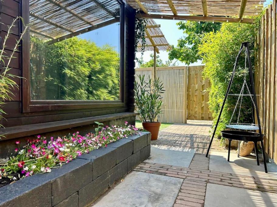Jungle style lodge with jacuzzi ,sauna and garden near Amsterdam - Property Image 29