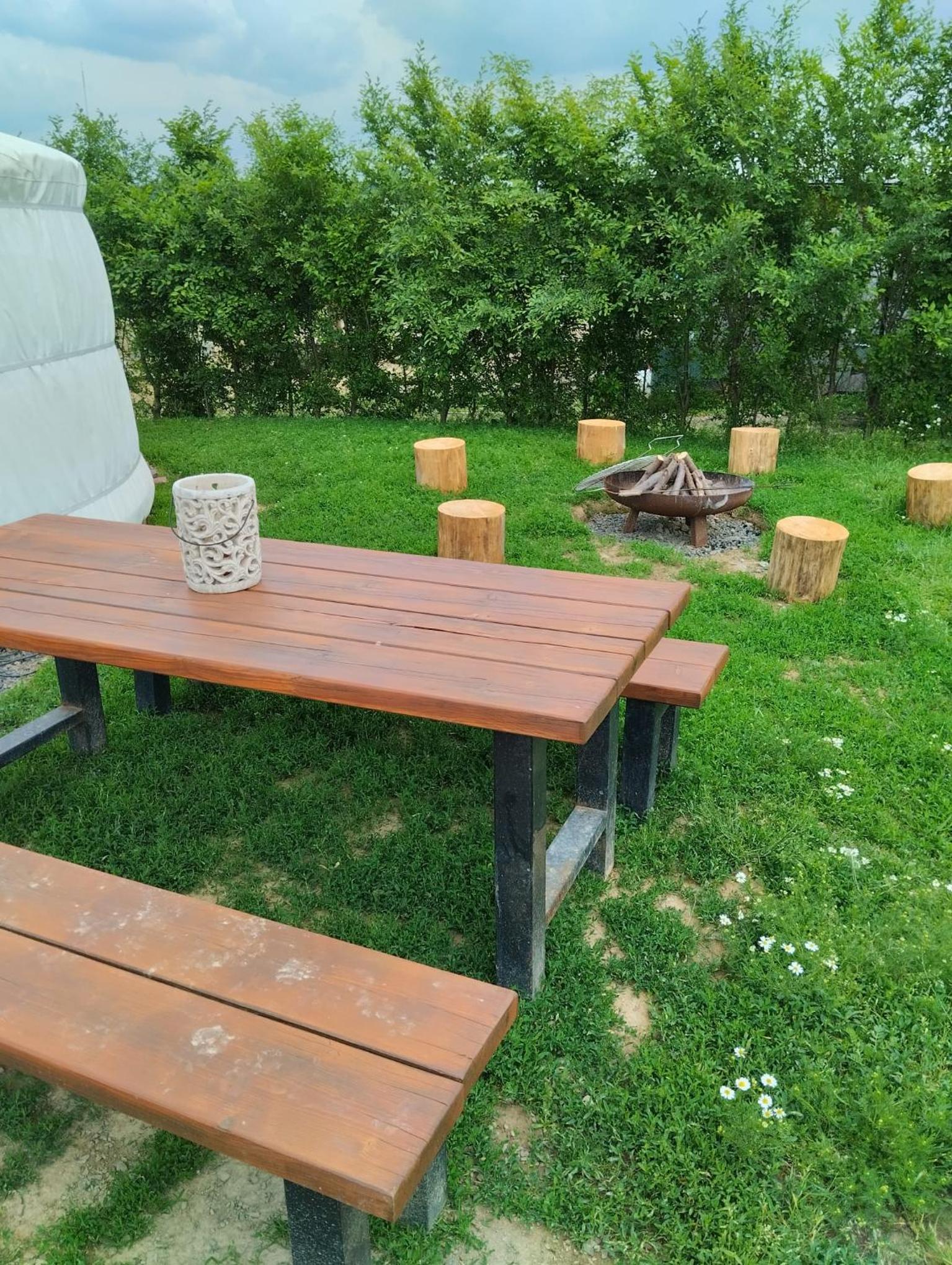 Jurta na zvířecí farmě