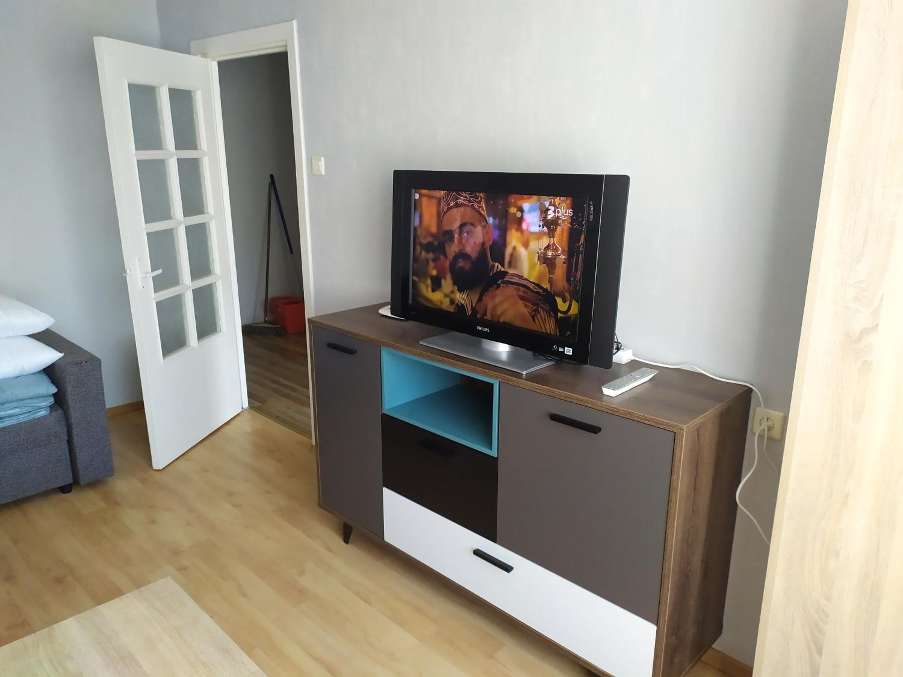 Photo 10