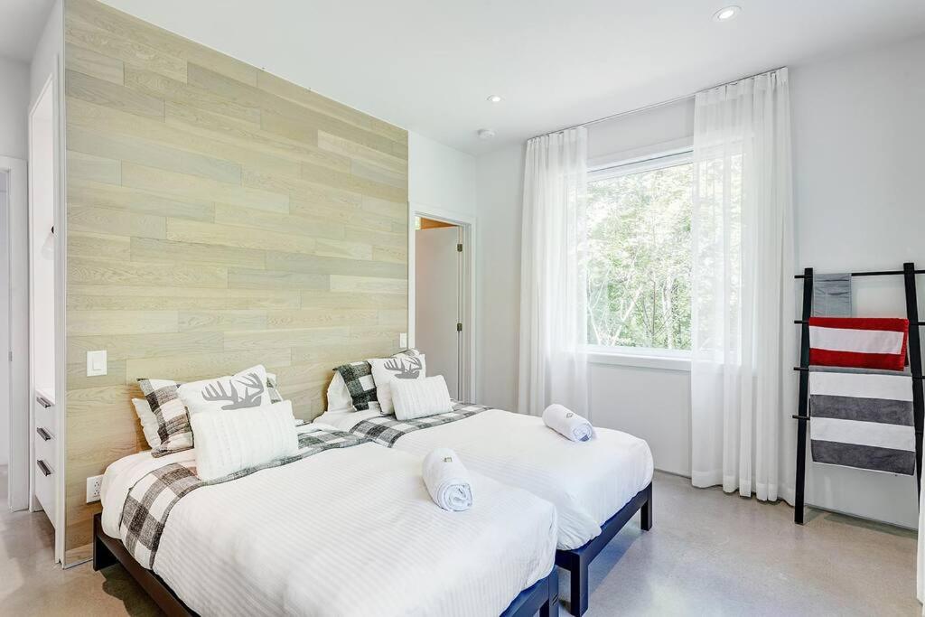 Tremblant Oasis: Luxury, Nature, Hot Tub, Views!