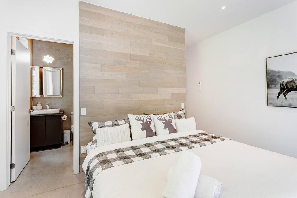 Tremblant Oasis: Luxury, Nature, Hot Tub, Views!