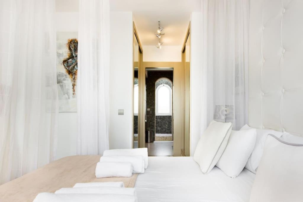Marbella Vacations - Boutique Townhouse with Hot Tub near Puerto Banus - Property Image 39