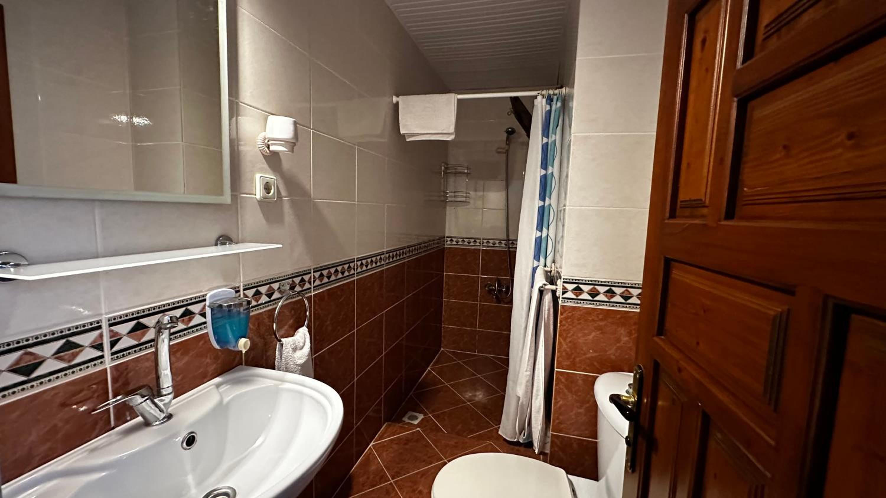 Sultan Pension - Image 26