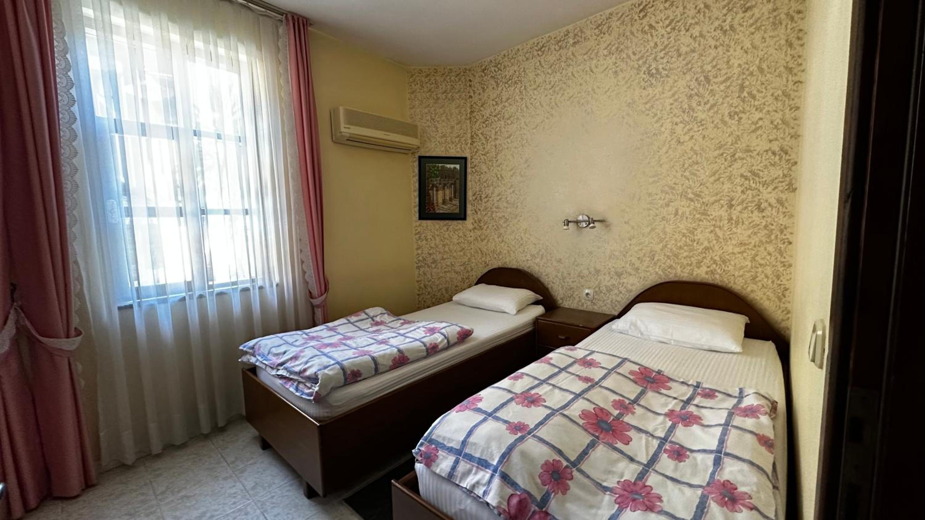 Sultan Pension