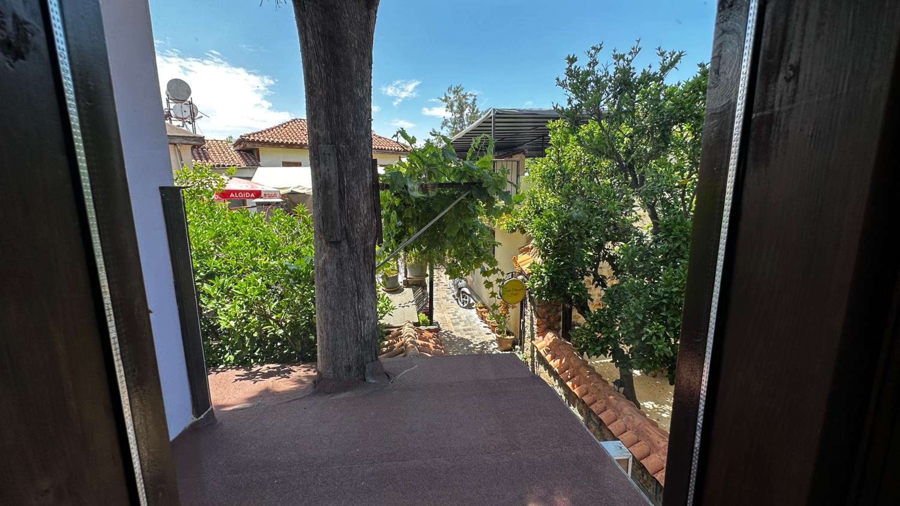 Sultan Pension - Image 9