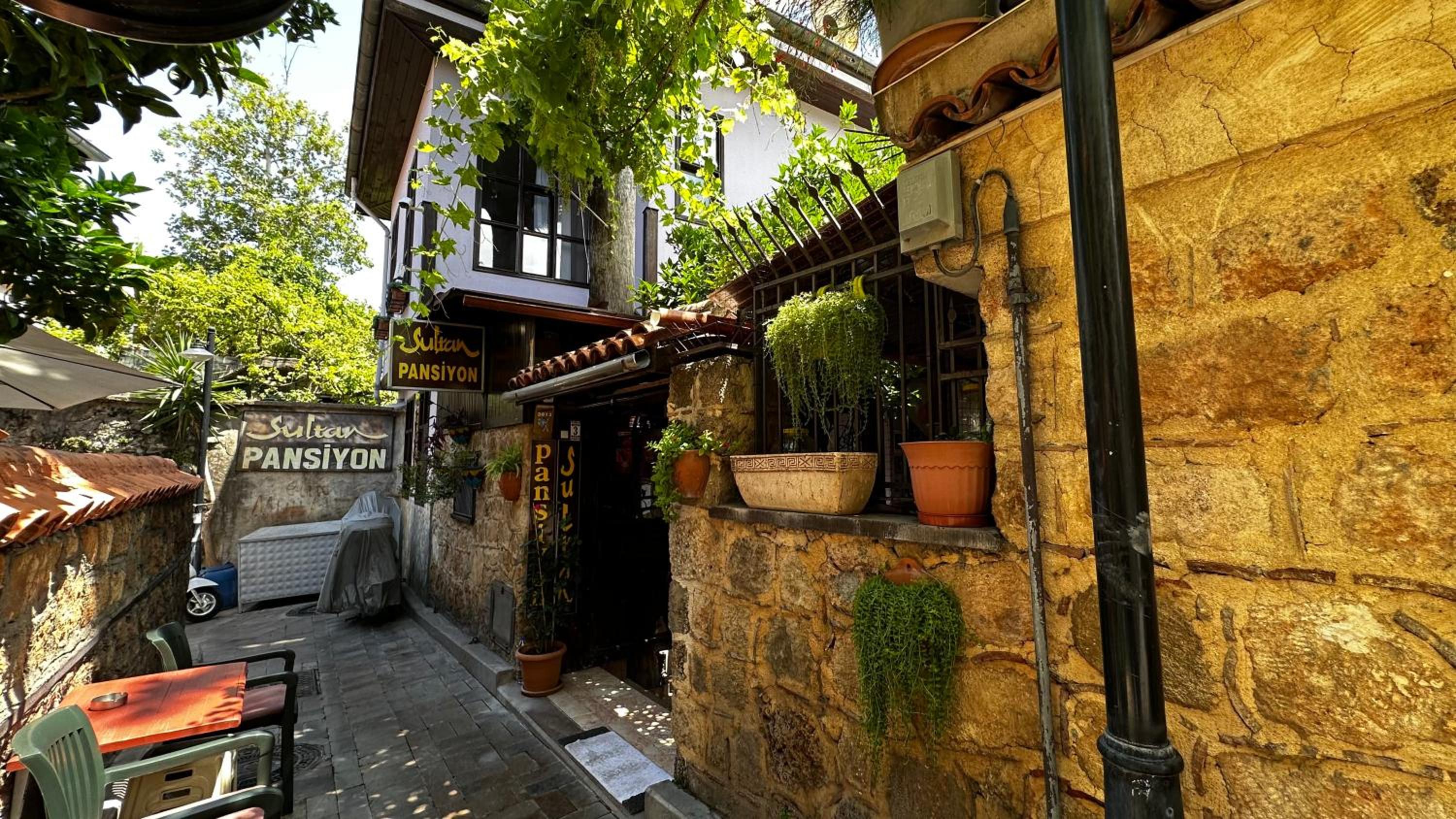 Sultan Pension - Image 10