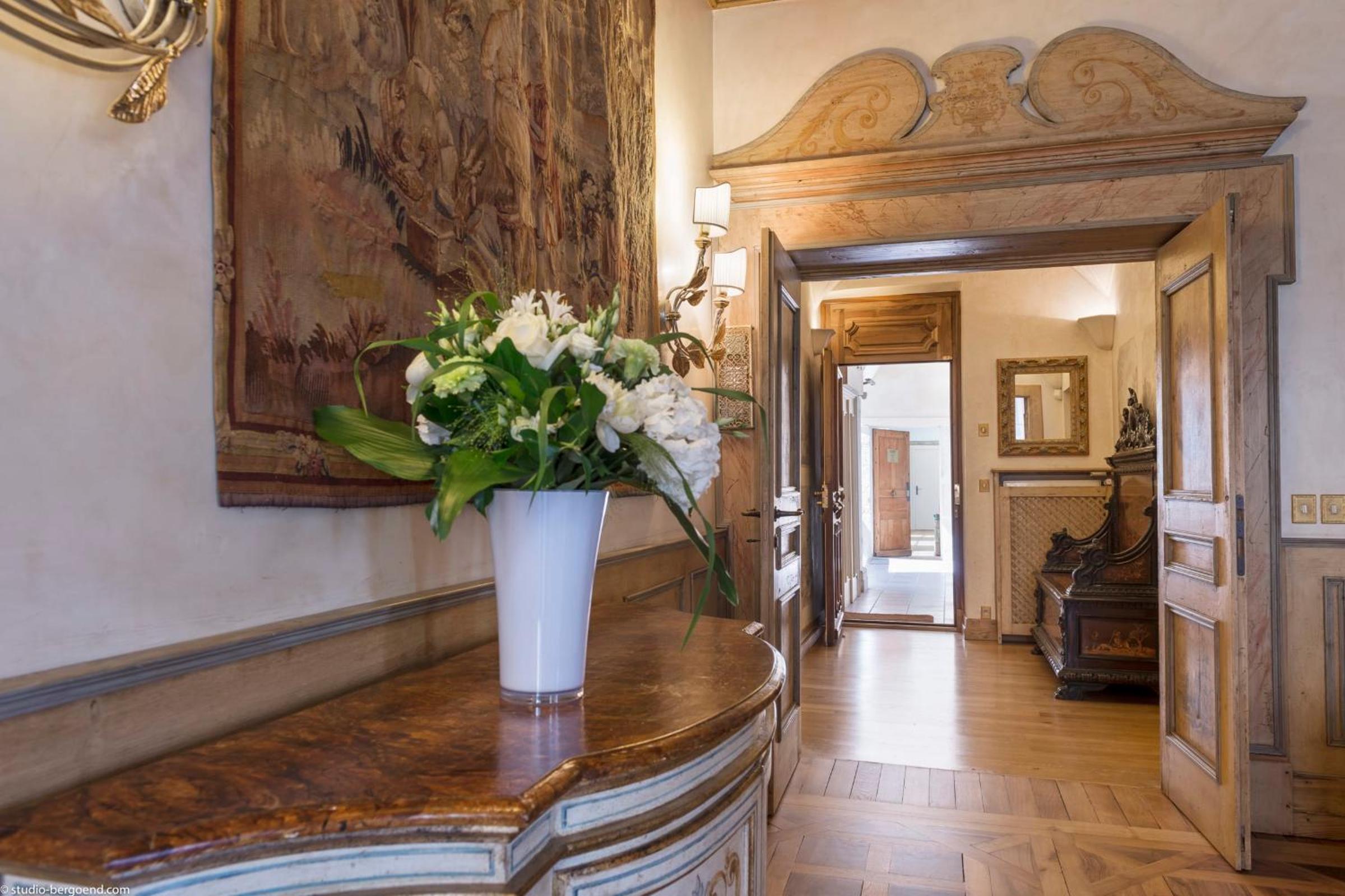Annecy Historical Center - 165 square meter - 3 bedrooms & 3 bathrooms