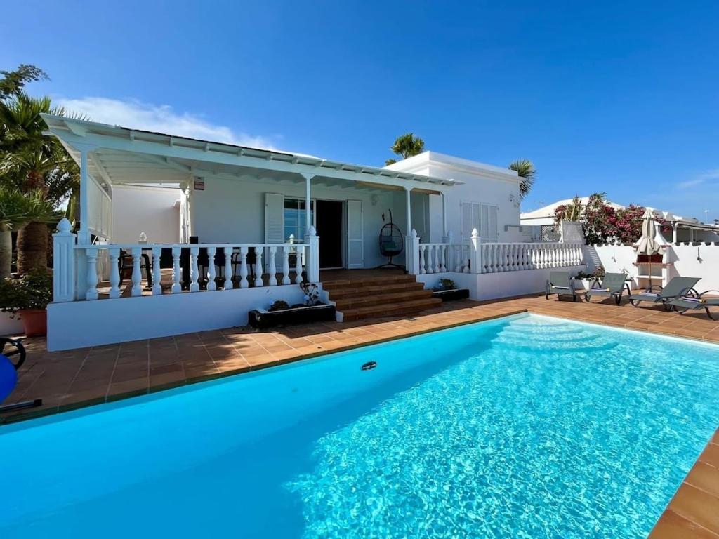 VILLA BARQUITO by JK Lanzarote