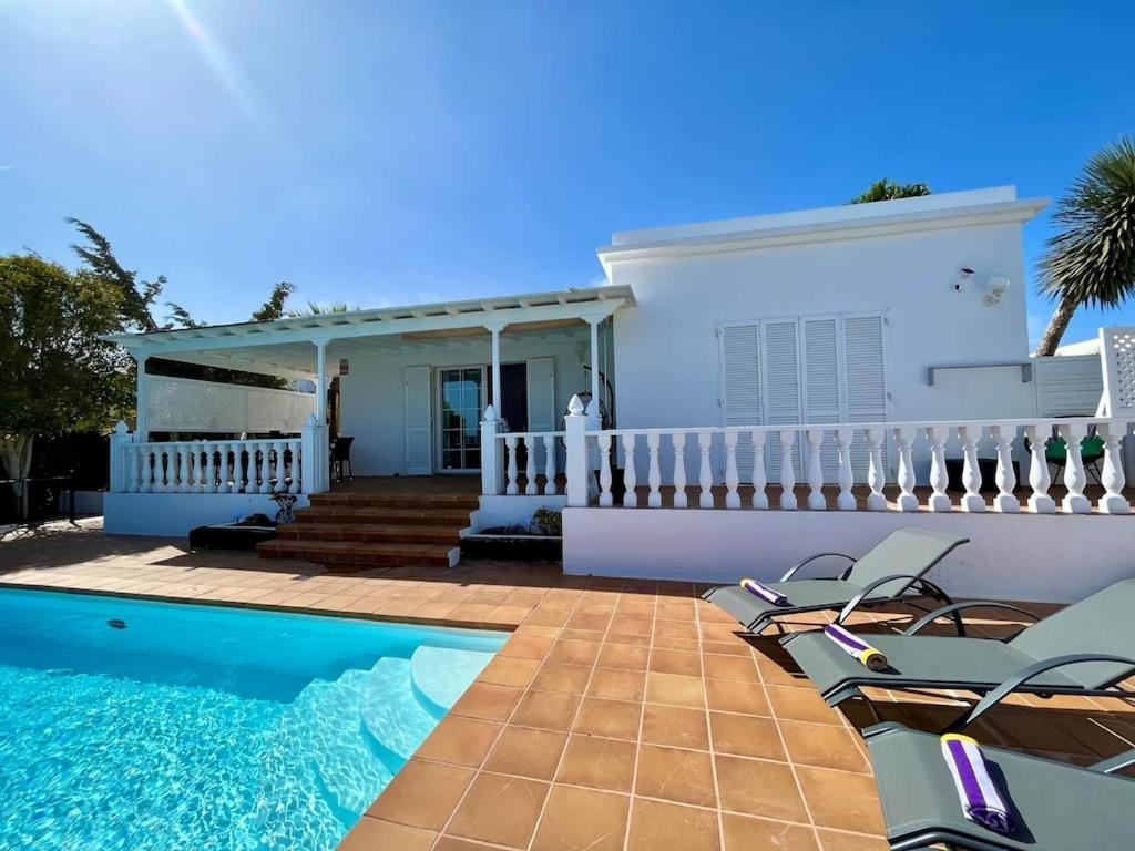 VILLA BARQUITO by JK Lanzarote