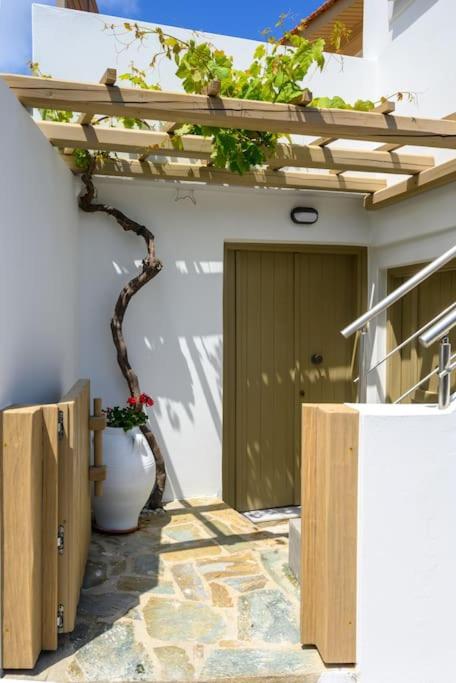 Manolis House photo 2