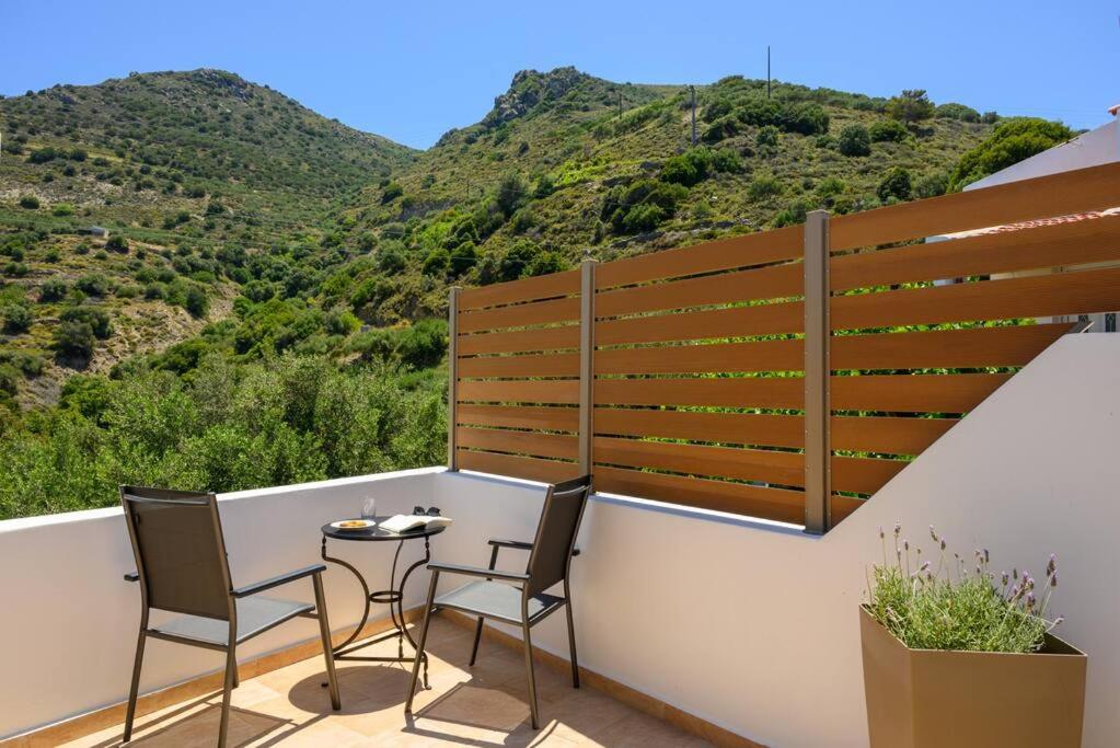 Manolis House