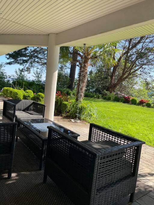 Saanichton Waterfront 2BR suite with superb views