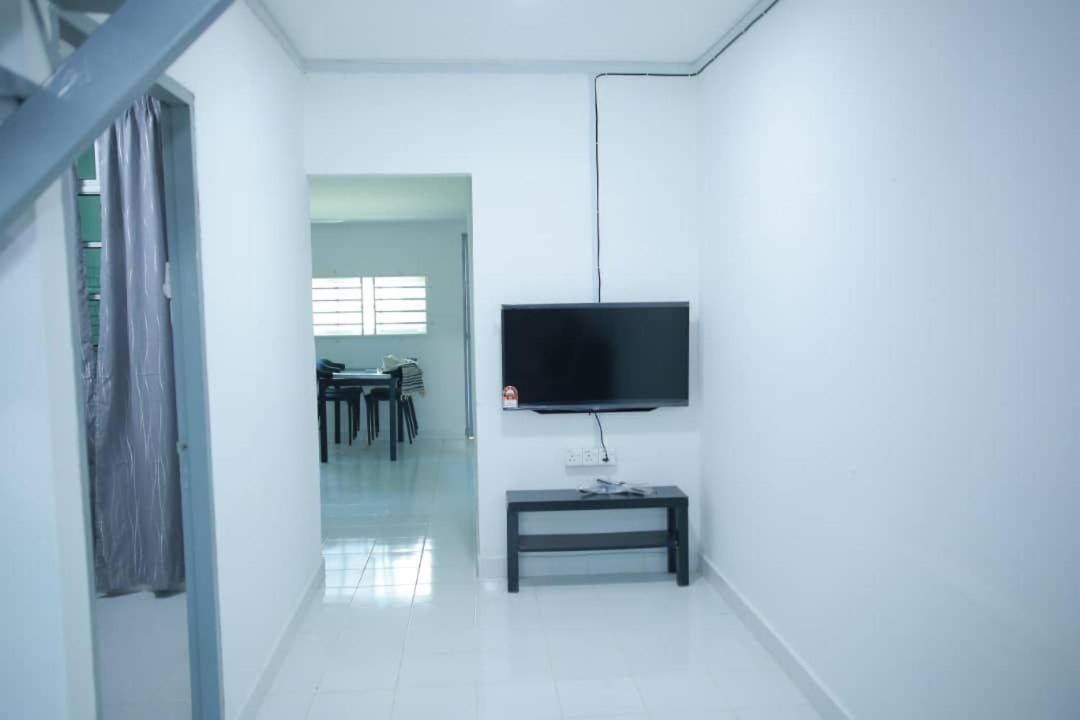 Nusyas Homestay Budget Kota Bharu 3 Room 2 Bathroom photo 2