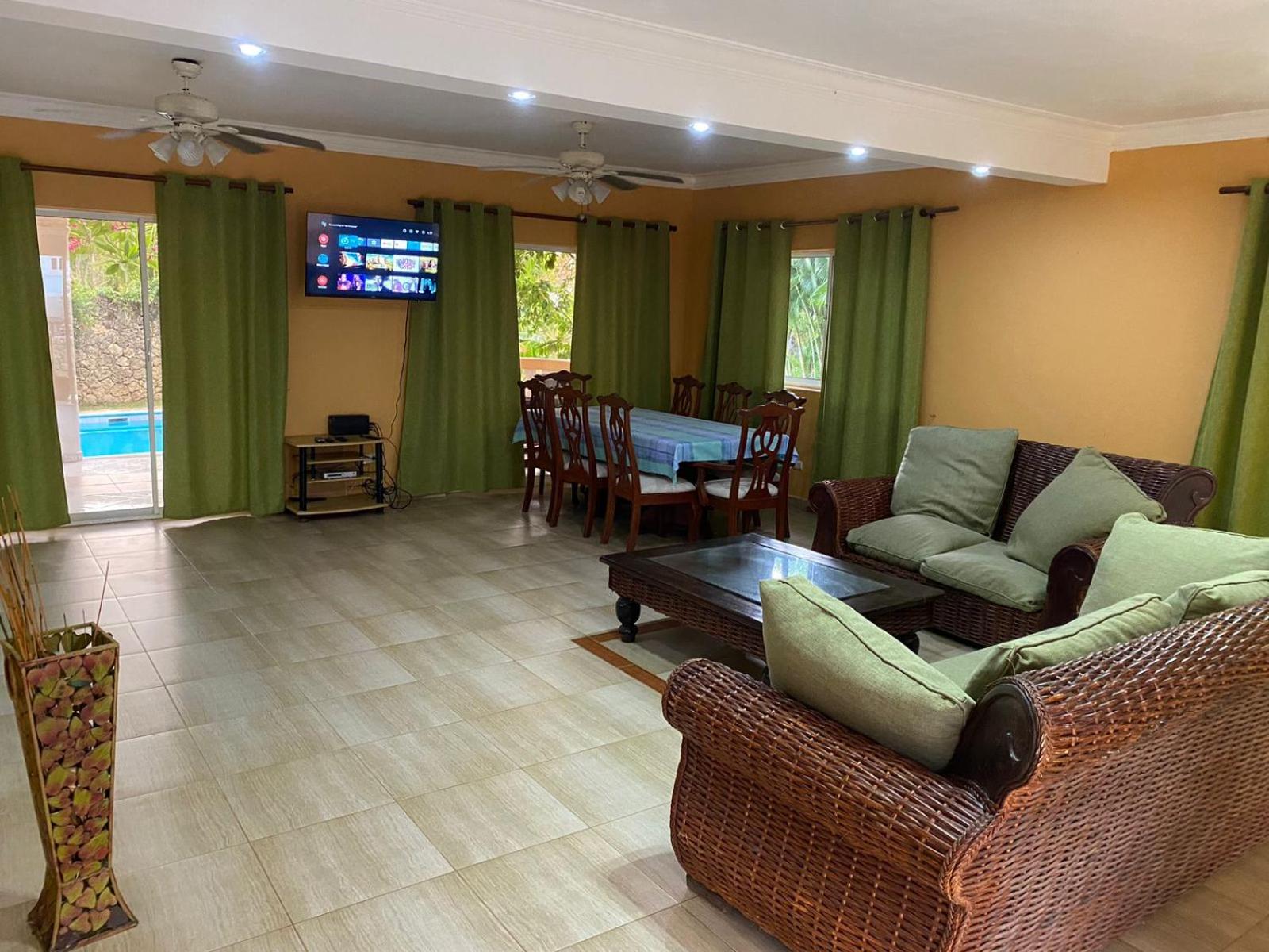 4 bedroom villa, security, private pool, ocean view
