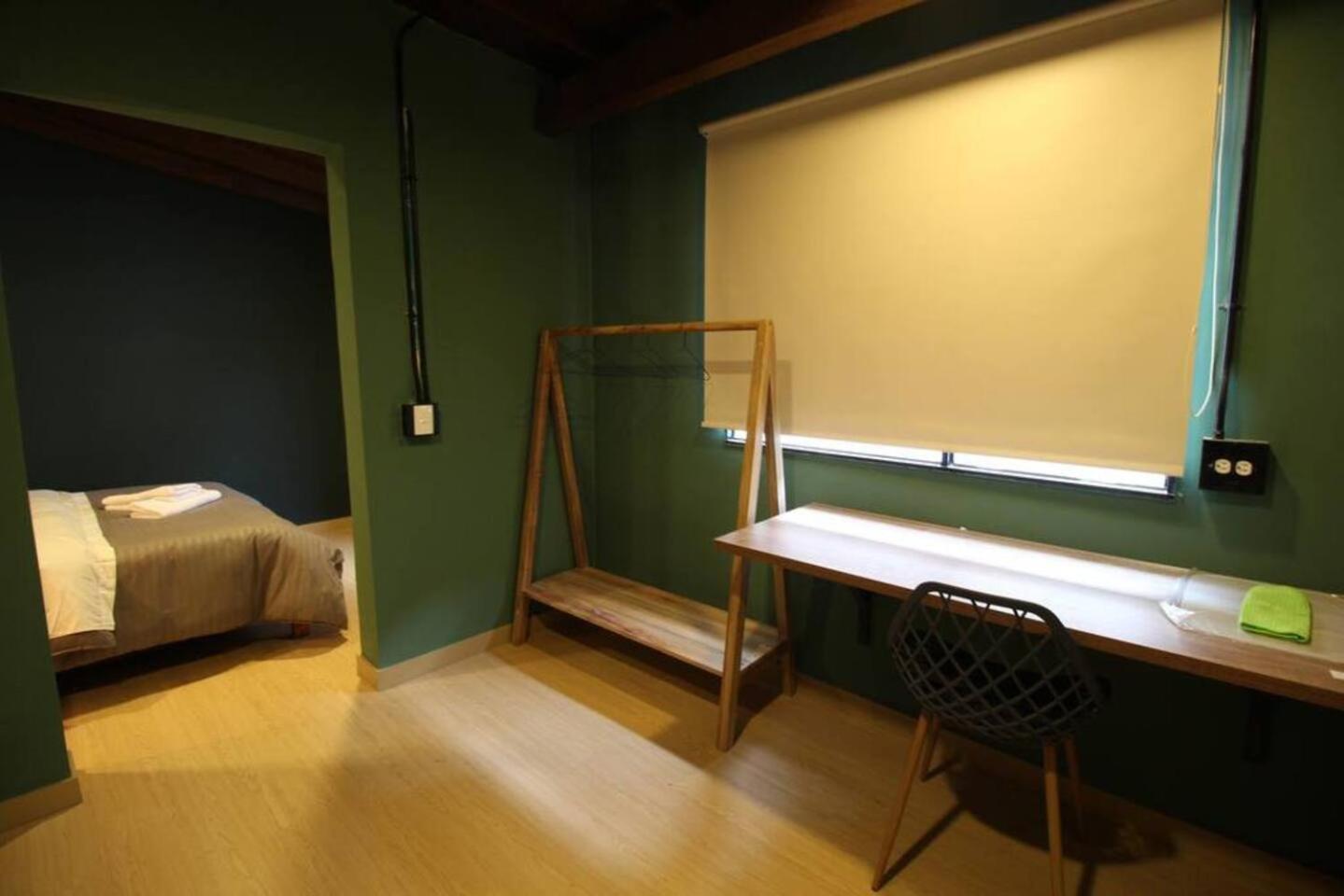 Estudio sector Universidad de Medellín - ONE205 By Roots Rentals